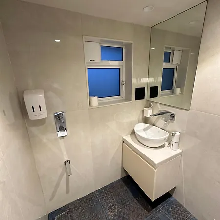 Rudraya Homes - Cozy Premium Serviced Apartments Khar - Next To Bandra Mumbai Exterior photo