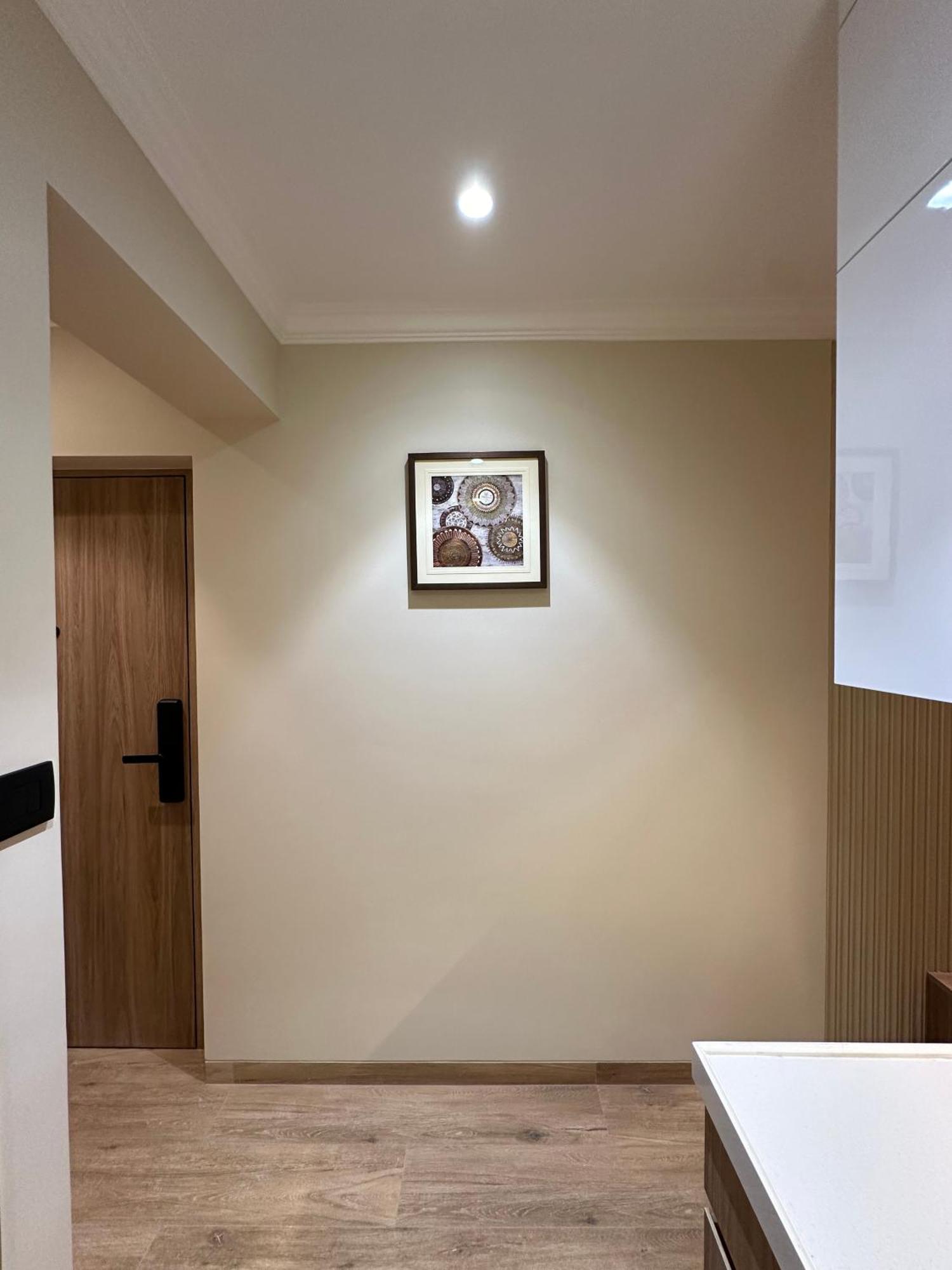 Rudraya Homes - Cozy Premium Serviced Khar - Next To Bandra Mumbai