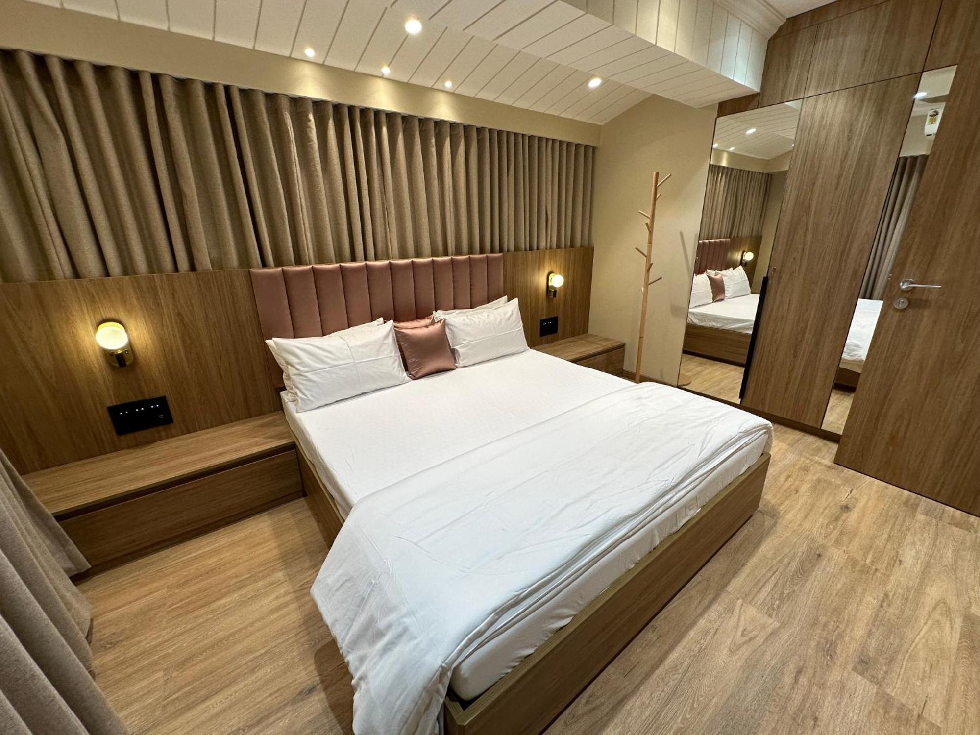 Apartment Rudraya Homes - Cozy Premium Serviced Khar - Next To Bandra *