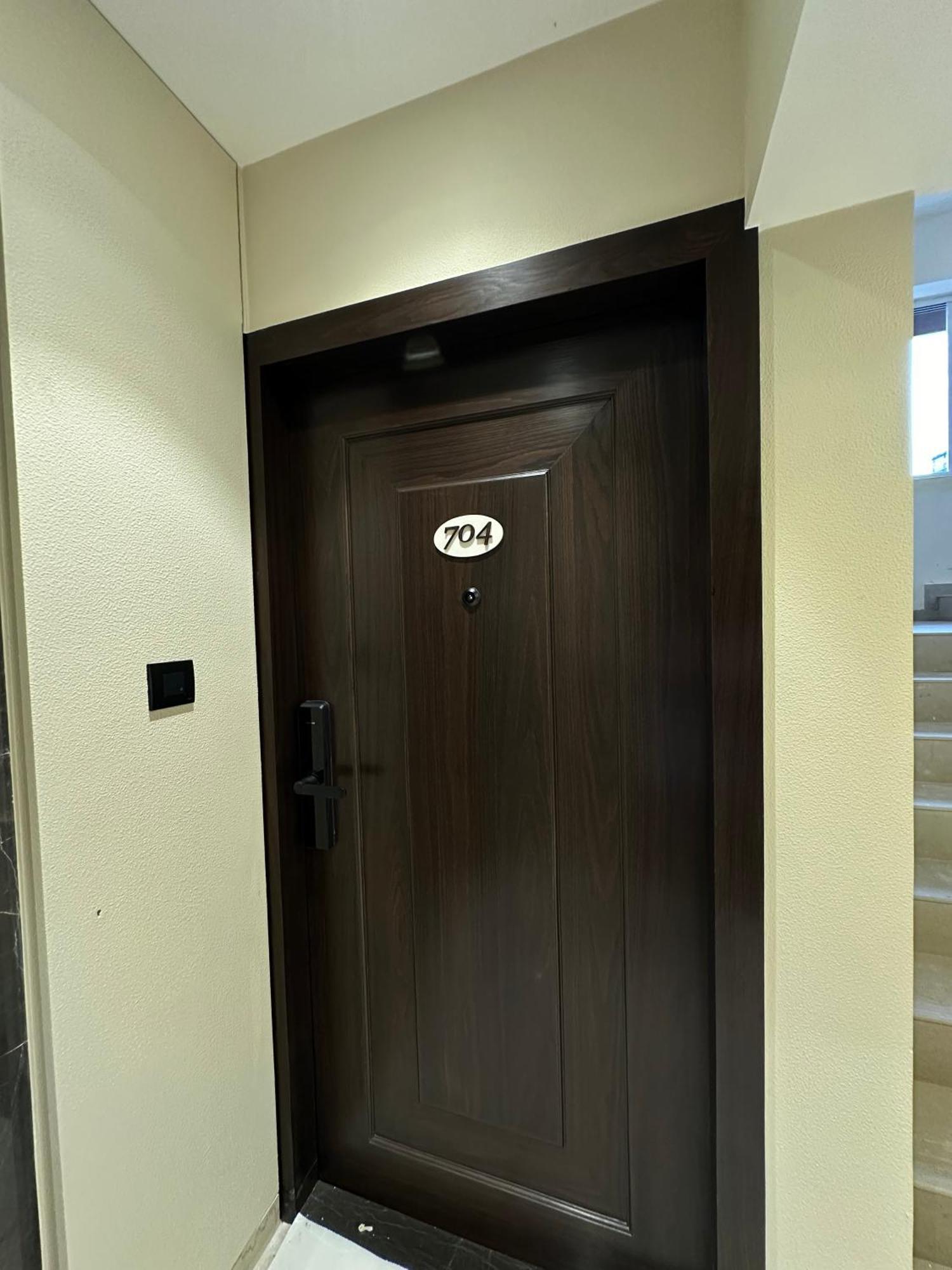 Apartment Rudraya Homes - Cozy Premium Serviced Khar - Next To Bandra Mumbai