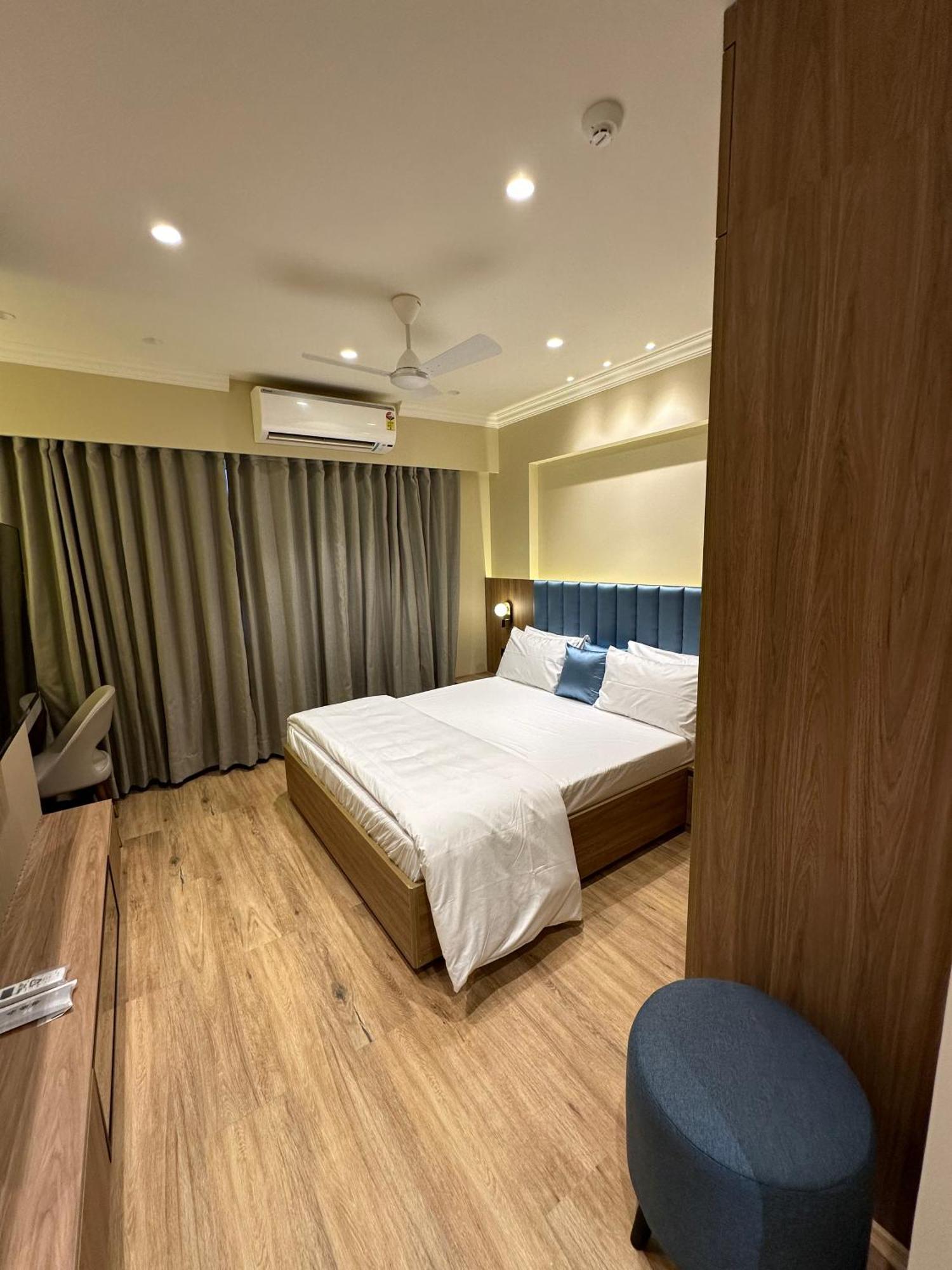 Apartment Rudraya Homes - Cozy Premium Serviced Khar - Next To Bandra *