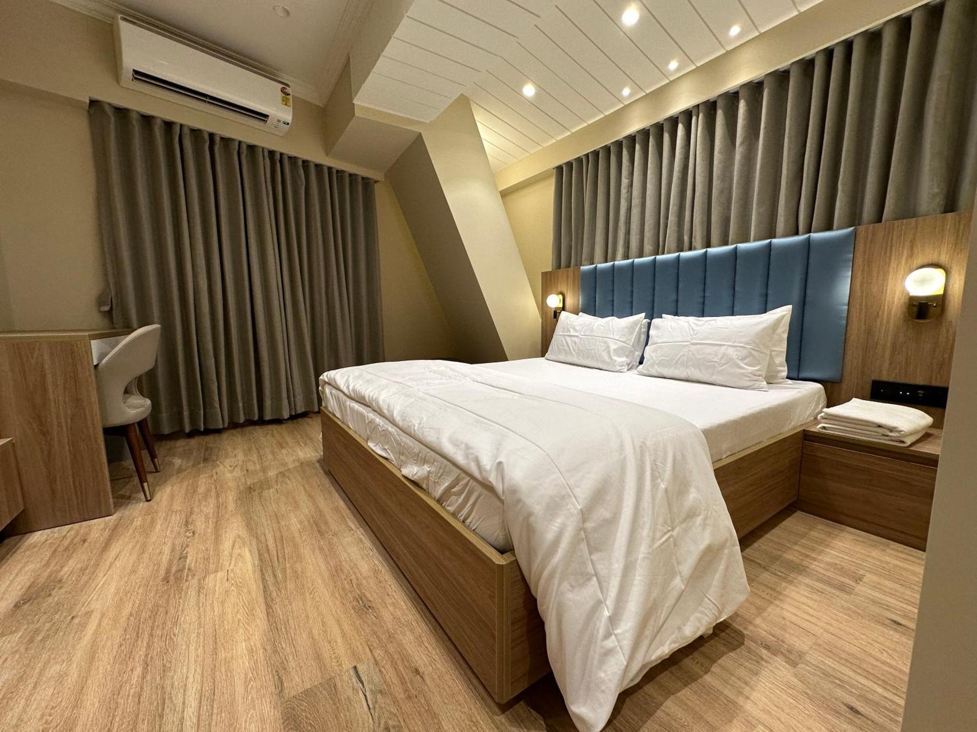 Apartment Rudraya Homes - Cozy Premium Serviced Khar - Next To Bandra
